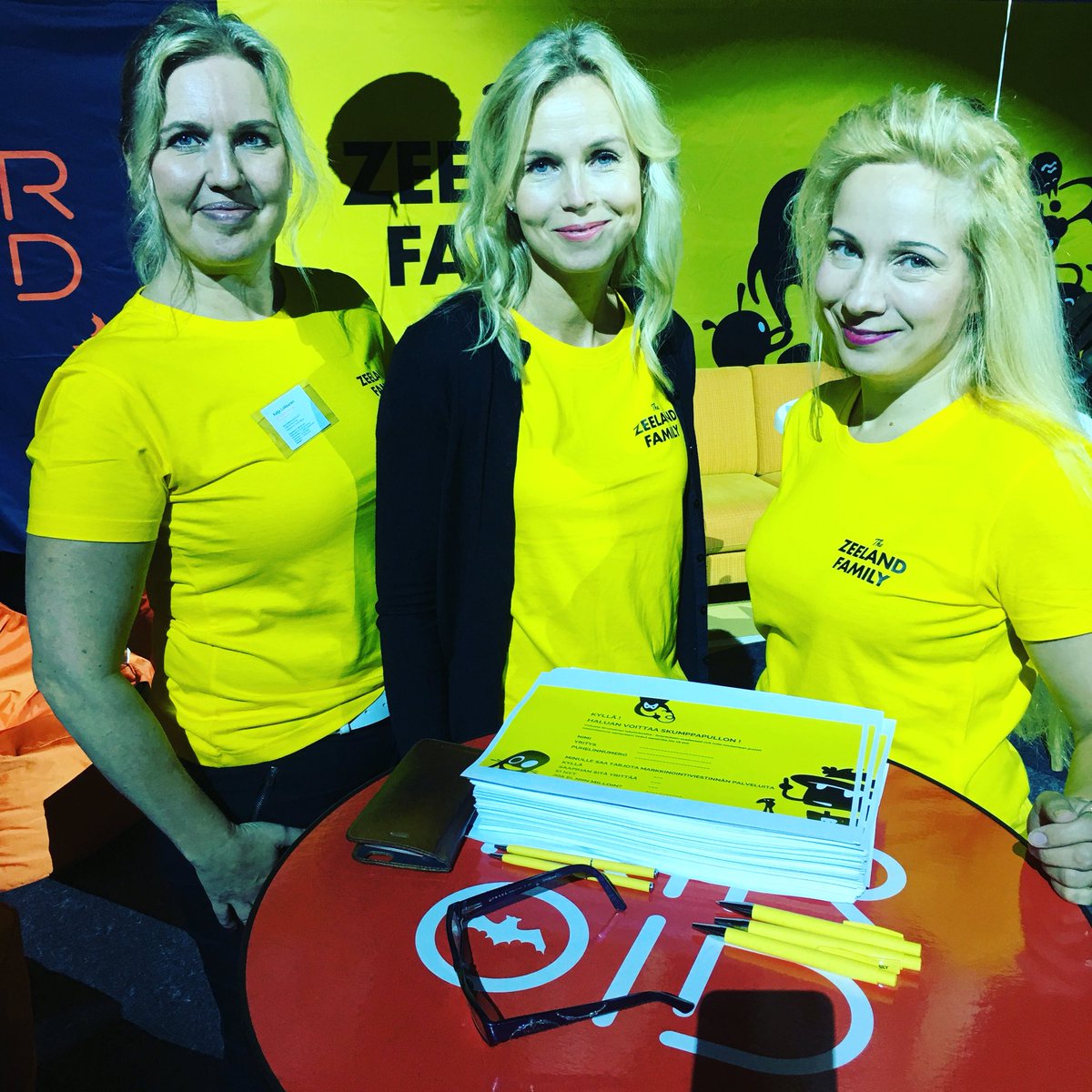 likeanitroid's tweet photo. Tunnelmia Syke-tapahtumasta - pop up osastomme vetää hyvin #sykework #syke2018 #likeanitroid #zeelandfamily #mikkeli #yrittäjänpäivä #savonlinja https://t.co/D0QyYDw66F