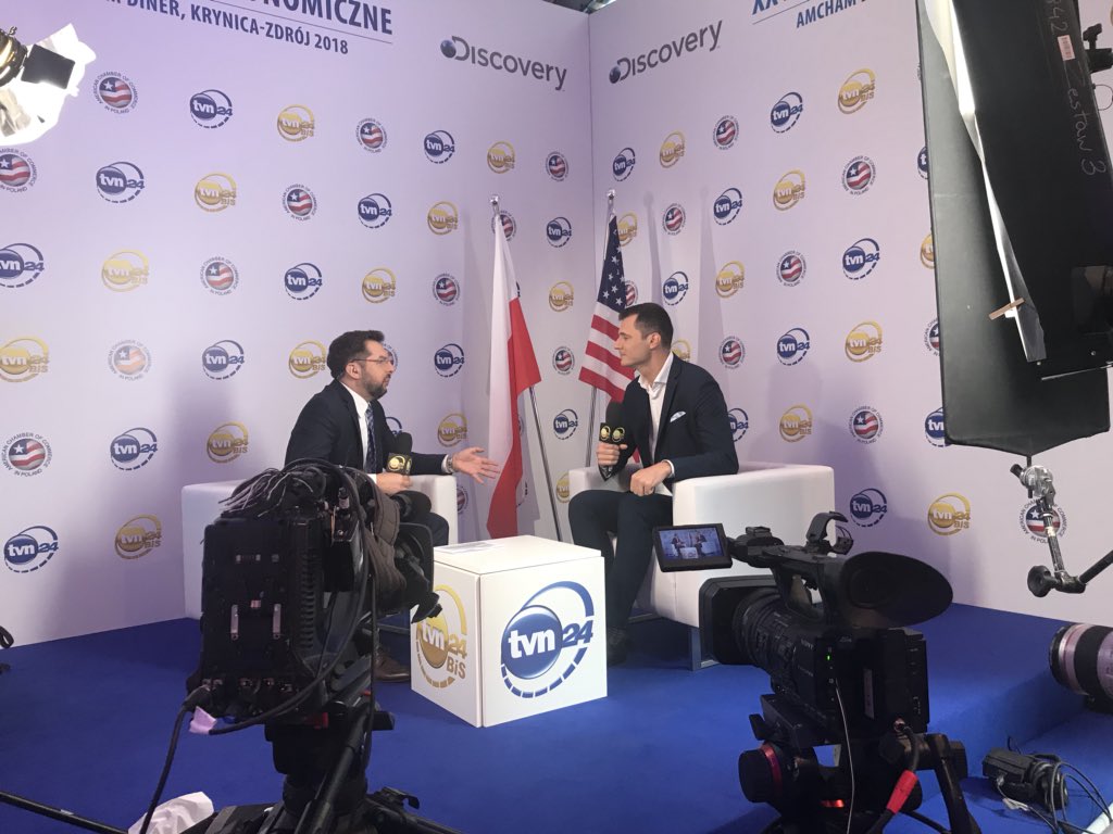 AmChamPoland's tweet photo. Stoyan Ivanov, CEO @cocacolapolska about the voice of youth on the labor market @AmChamPoland Diner #krynica2018 #ForumEkonomiczne @TVN24BiS #młodziprzygłosie https://t.co/b84lGgnAO0