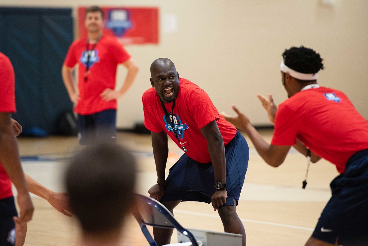 LeeMillerElite's tweet photo. The energy and the detail to excellence is what makes our guy @CoachLJ21 such a huge part of the #EHBInvite Camp!
@EliteHoops #EHBFam https://t.co/H7EbNYV8PD