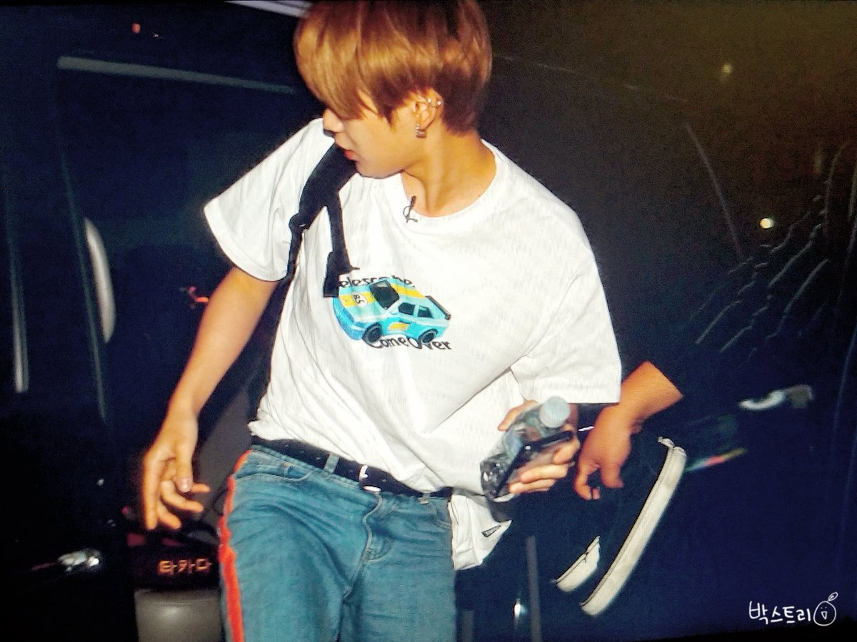 boxtree_0110's tweet photo. 20180905 JBJ95 첫번째 브이앱
켄타🍓🌿 출근😄 화이링🍓🍓

 #켄타 #KENTA #ケンタ #髙田健太 #高田健太 #JBJ95 https://t.co/1bCYLkNUFu