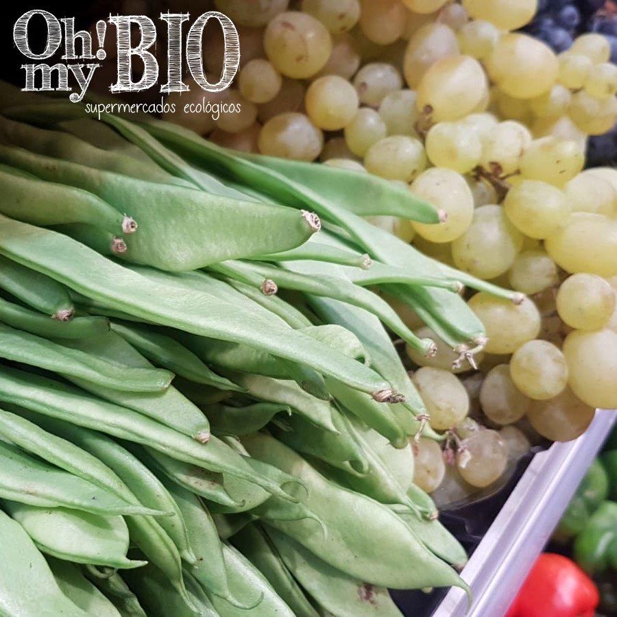 OhMyBio_es's tweet photo. En #ohmybio hoy nos hemos levantado muy #verdes 🤭...
y es que no hemos parado de pensar en nuestras #judías, #uvas y #piparras... todas de un verde intenso que nos encanta... todas #ecológicas...😍 https://t.co/LBA6qAJQh9