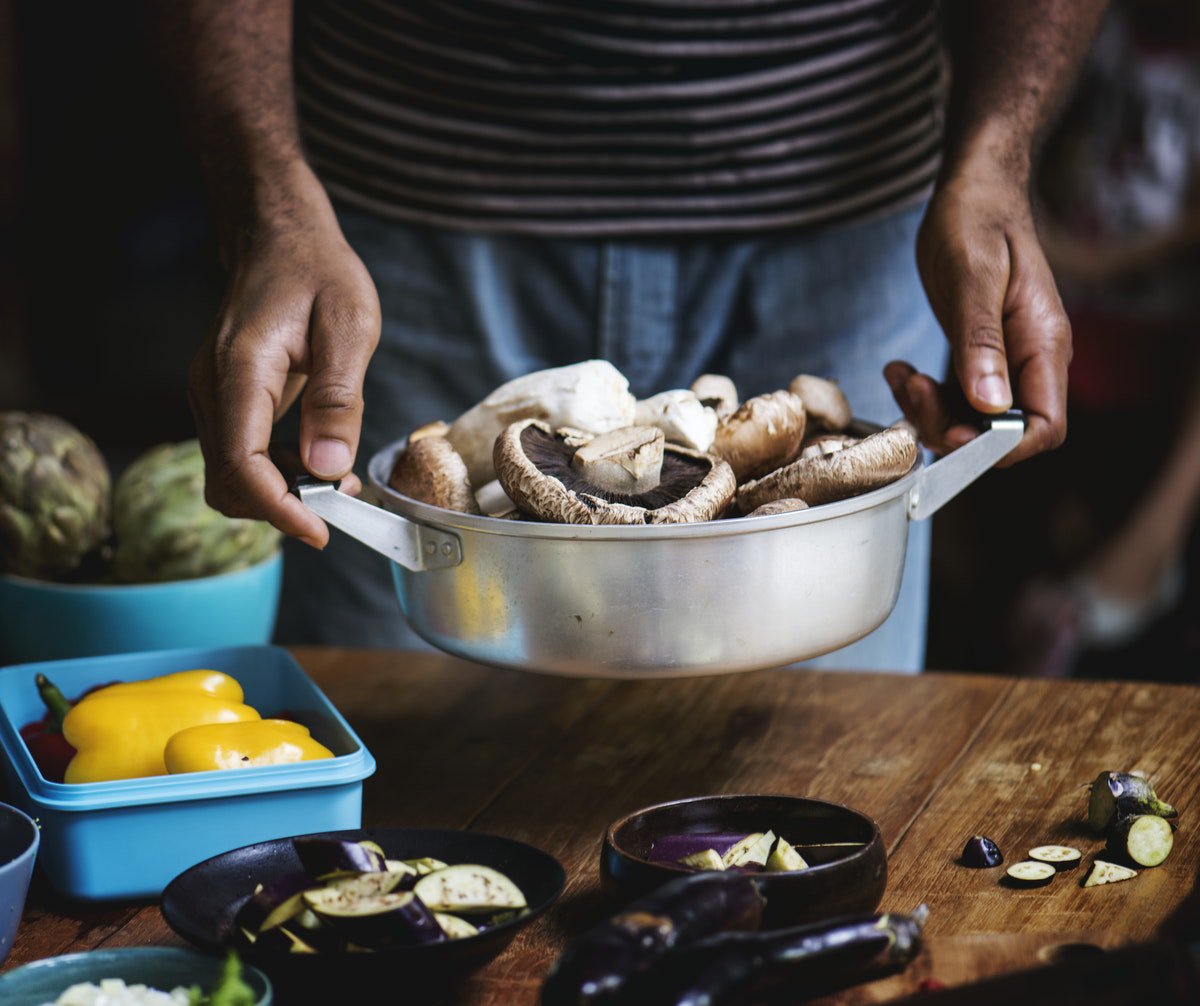 This september is Organic month. Support your local organic farmers by trying out some of these fabulous organic recipes from the @soilassociation: bit.ly/2LAyaq5 
#organicseptember #chooseorganic