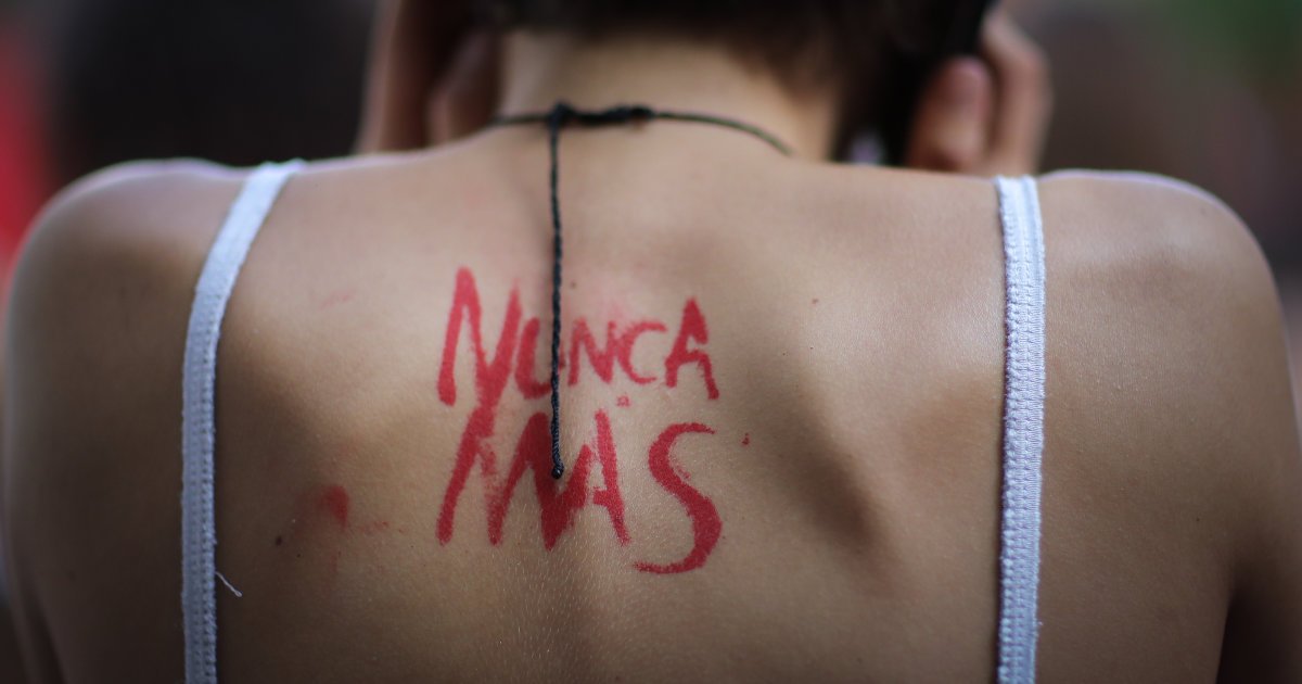 #Cuandoamardemasiadoesdepender, de @silviacongost, citado en el artículo «Las agresiones 'normales' en pareja». ow.ly/56po30lG30n <a href="/Aglaia_Berlutti/">Aglaia Berlutti</a>