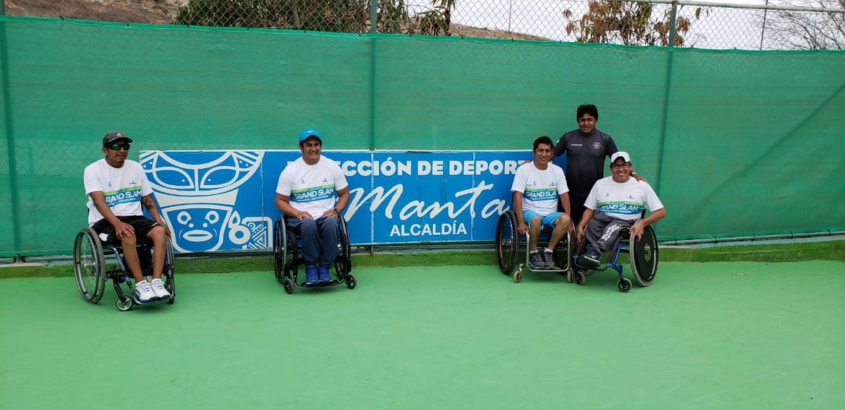 fedepdifECU's tweet photo. En Manta se disfrutó del GRAN SLAM DE TENIS DE CAMPO. Participaron los atletas Alulema Wladimir, Cajas Edison, Lopez Andres y Molina Edison, los cuales dieron un Gran Espectáculo a los espectadores.

Felicitaciones muchachos

Somos #fedepdif https://t.co/jGKE48EtMc