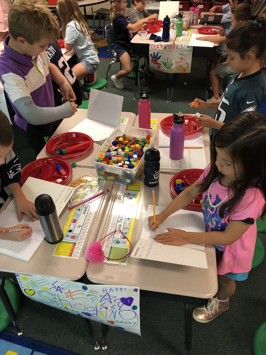 OUES1stGrade's tweet photo. Making 10!@oldunionES @Carrollisd https://t.co/WrlbDEa6tV