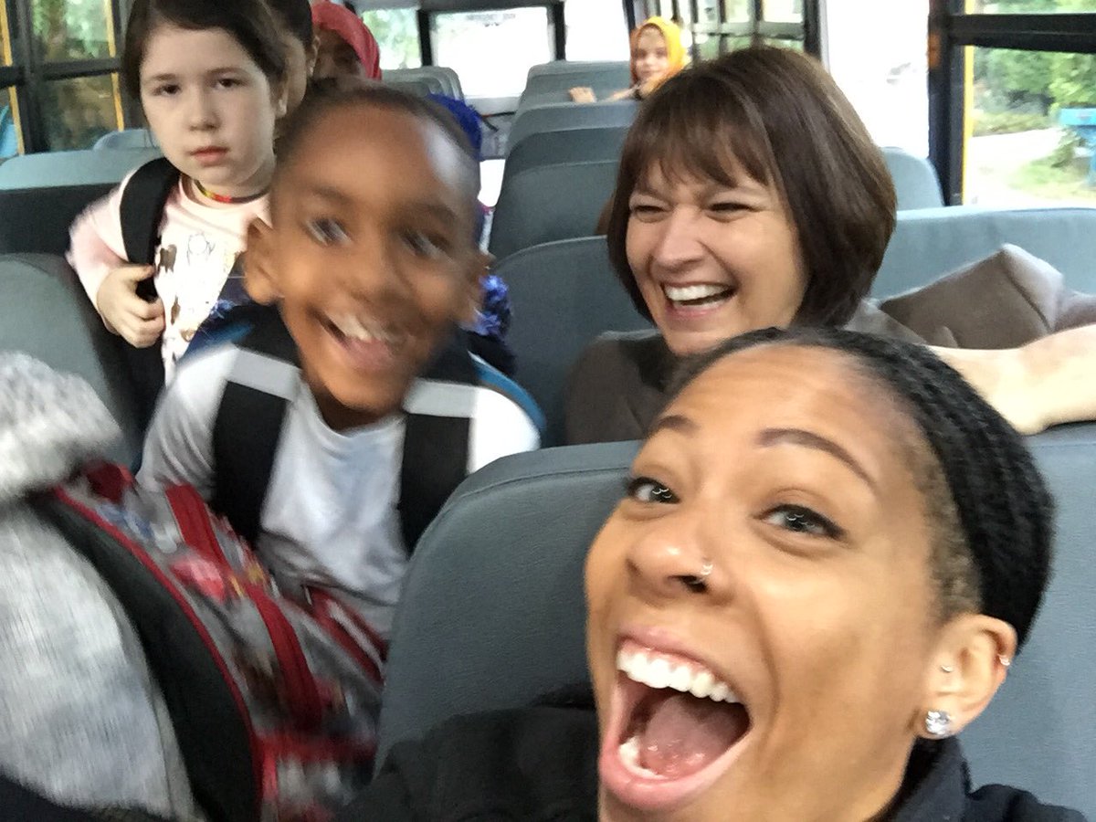 ErinElHill's tweet image. Can you tell we’re excited for the first day? 😂 #sps1stday #spsconnects