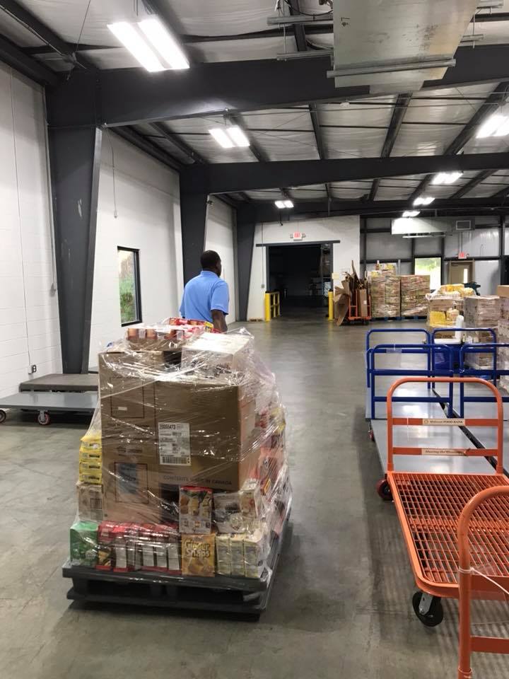 GeorgiaPower's tweet image. Our Metro West Citizens packed 6 large pallets of food at the @MidwestFBGA. That&apos;s enough to help about 400 families. #WeHelpBecauseItsHome #GAPowerfulService