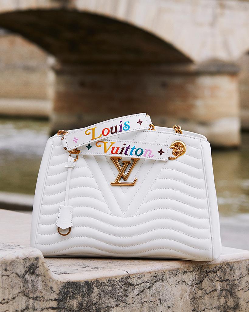 Louis Vuitton on X: Everyday with a fun edge. The #LouisVuitton New Wave  Tote features rainbow-colored embroidery on its straps. Shop the collection  at   / X