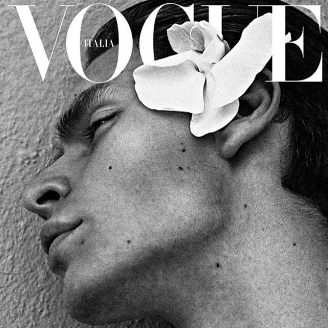 Adrian Feruma for Vogue Italy by Antonio Cabarr 🔥🔥🔥
#Vogue #VogueItaly #Model #Guy #FashioModel #GHmanagement