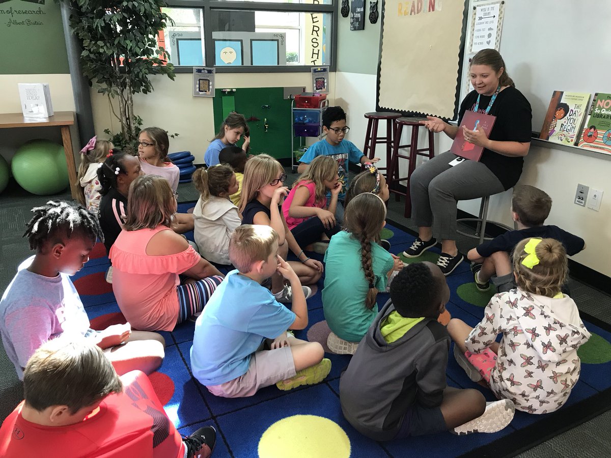 MrsJCay's tweet photo. Wednesday Library - How will you build your imagination and help your imagination grow?  #701Learns https://t.co/Vivm7KRQxq