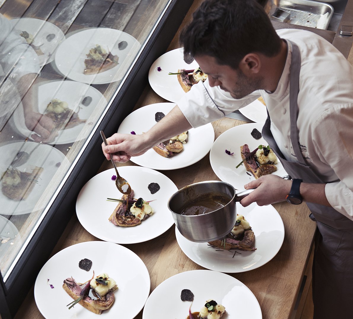 meatmeathome's tweet photo. We have some exciting news to share with you all - MMAH has partnered up with UK's leading chef service La Belle Assiette! These guys offer private dining experiences nationwide. Check them out - @LaBelleA_UK #labelleassiette #dinner #meat #meatmeathome #tasty #hello #privatechef https://t.co/9zDsQkgqZJ