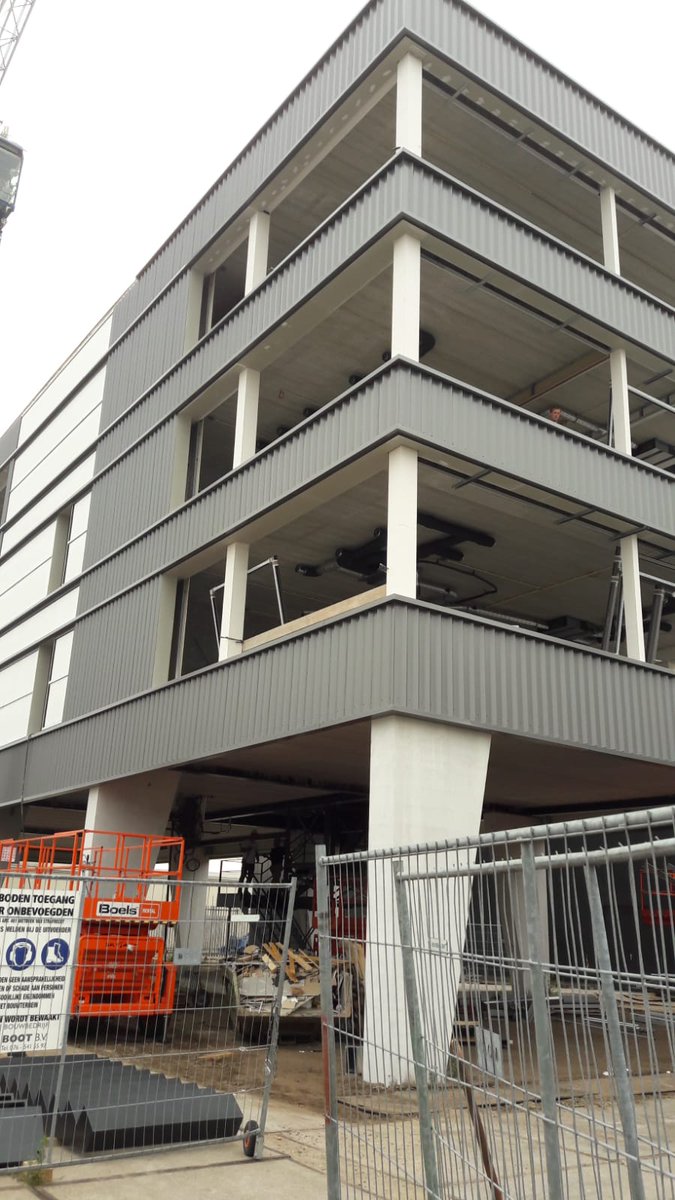 De #gevelsluiting van het #nieuwbouw kantoor #CM in Breda.