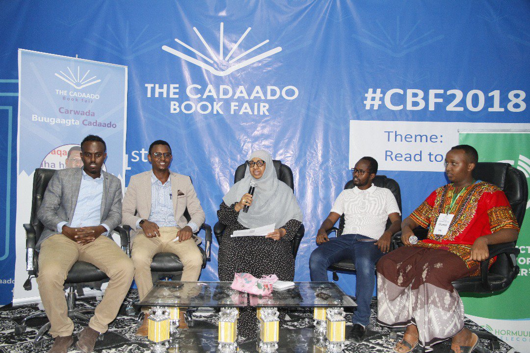 Booskapro's tweet photo. #Ahmed_Abdi "" Gabdhaha soomaliyeed Inta ay waxbarashada ku Jiraan Ha Joojiyaan guurka Dagdaga ah ""

@CadaadoBookFair 
#CBF2018 https://t.co/6F7weLw3pa