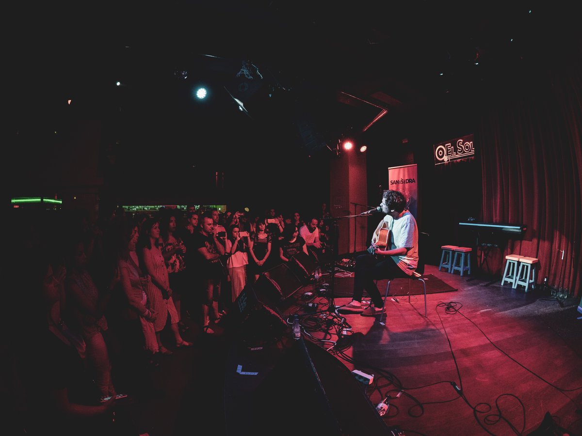 soyalt_es's tweet photo. Muy pronto podrás ver parte del concierto de @modelodrp en la #FiestaALT de la @SalaElSol 🤘🏽 El 22 y 23 de febrero repetirán en la misma sala.
Suscríbete a nuestro canal de YouTube y no te pierdas los próximos videos.
▶️ https://t.co/5oHHR0Vqrg https://t.co/3GGOG3HE2m