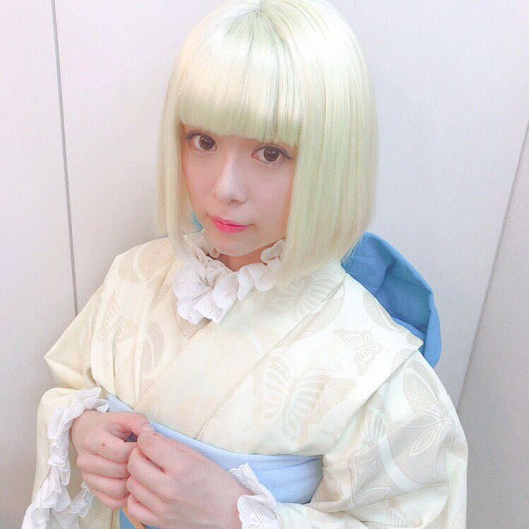 平松 可奈子 舞台 かくりよの宿飯 初日が無事幕上げました お越しいただき ありがとうございました 黄金童子として最後まで 駆け抜けたいと思います 写真は お涼 春日 鈴蘭 葵の 女の子チームで 感想もハッシュタグでぜひ お待ちしてます 平松 可奈子 舞台 かくりよの宿飯 初日が無事幕上げました お越しいただき ありがとうございました 黄金童子として最後まで 駆け抜けたいと思います 写真は お涼 春日 鈴蘭 葵の 女の子チームで 感想もハッシュタグでぜひ お待ちしてます