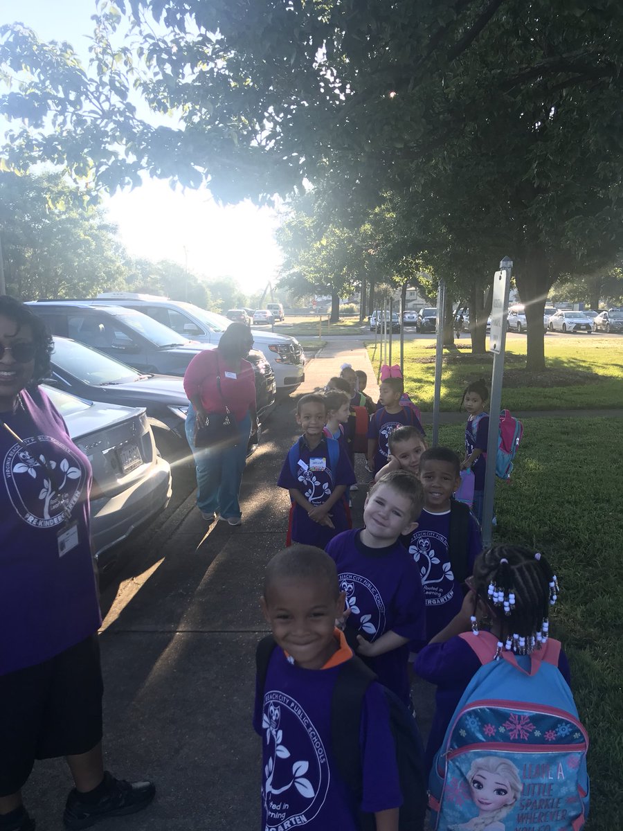 KarenKagel's tweet image. Smiles continue on Day 2 of Pre-K!  It’s going to be a great day! #knowwhy @mimsalsop @VBPreK @VBTitleI