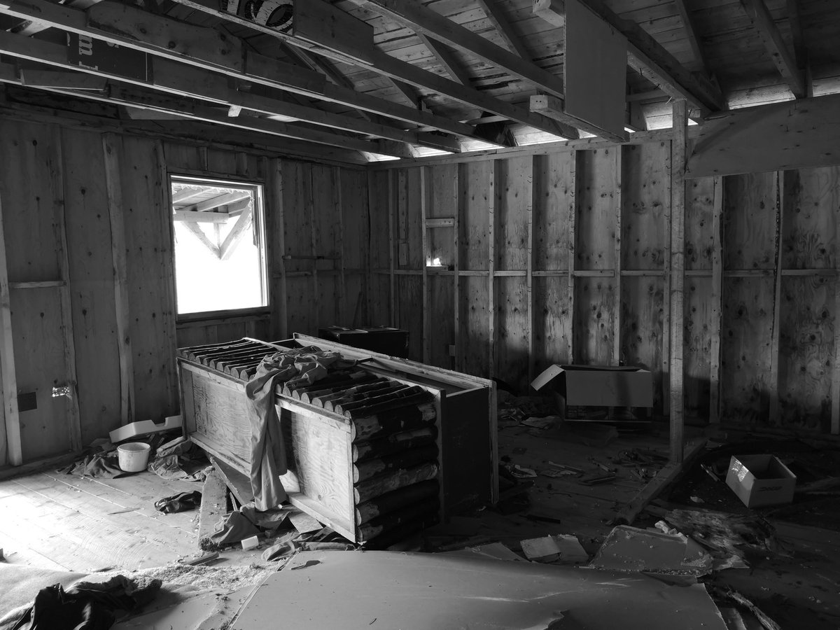 AbbottAuthor's tweet photo. Just a little haunting. #explorenl #trinityloop #baycation https://t.co/cN0125fXBJ