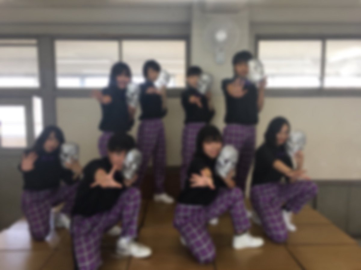 krg_dancebu's tweet photo. Which am I ⁉︎ / LOCK HIPHOP https://t.co/NuVtcjmUFd