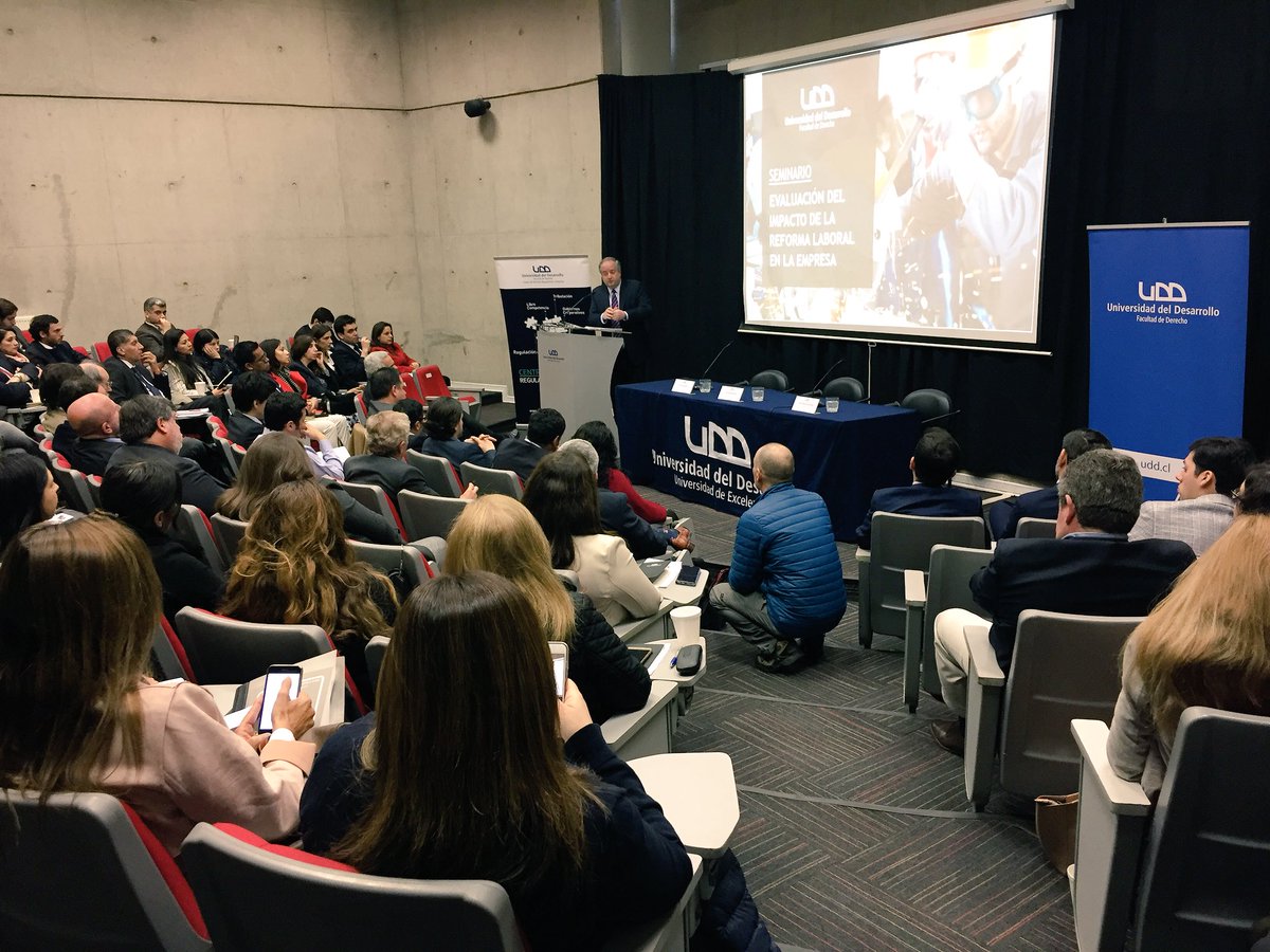 UDD_cl's tweet photo. #DerechoUDD | El ministro de Trabajo, Nicolás Monckeberg, inaugura el seminario “Evaluación del Impacto de la Reforma Laboral en la Empresa” de @DerechO_UDD https://t.co/sZcYmwSsRD