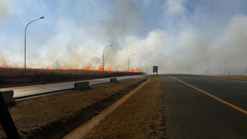 _ArriveAlive's tweet image. Advice on Safe Driving near Veld and Forest Fires shar.es/16rCfz    #ArriveAlive @wo_fire @vwsfires @N3TC @BakwenaN1N4 @TRACN4