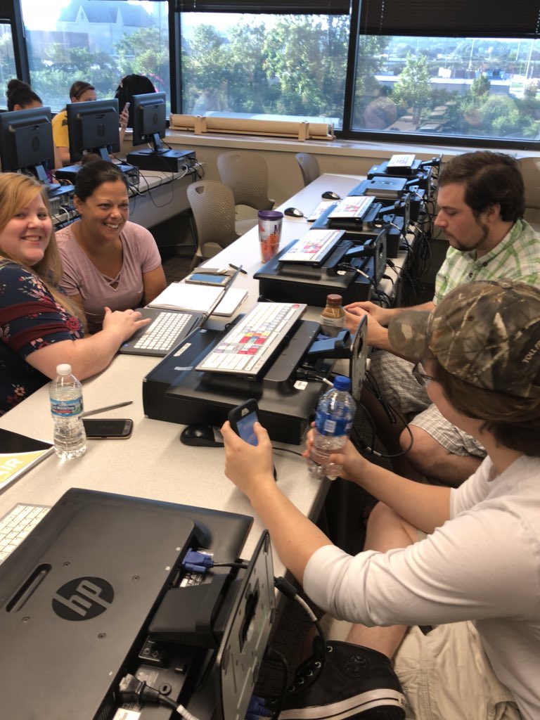 dawndallen's tweet photo. What are the pros and cons of social media in business..... just ask these future businesss owners. @SCChospitality @SinclairCC https://t.co/DAz2vniV11
