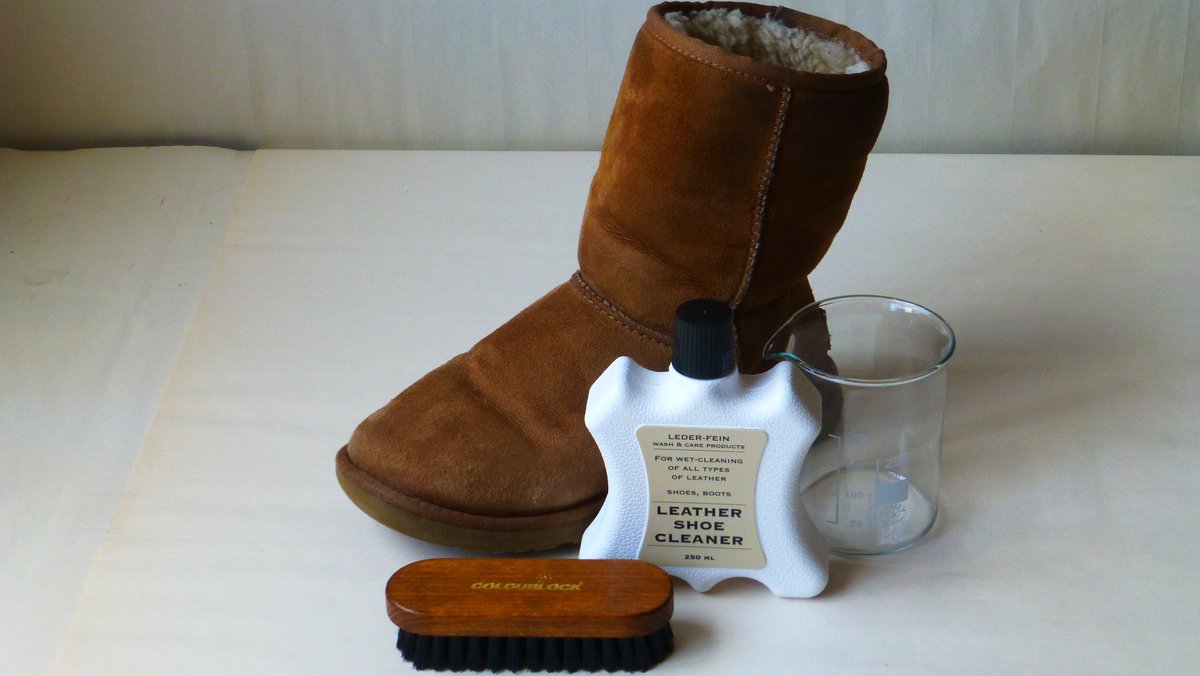 ColourlockUK_US's tweet photo. Get ready for winter,Why not give your suede and leather shoes/boots a good clean up!!
https://t.co/8AXxnOP7I1 https://t.co/TfeOr5aONL