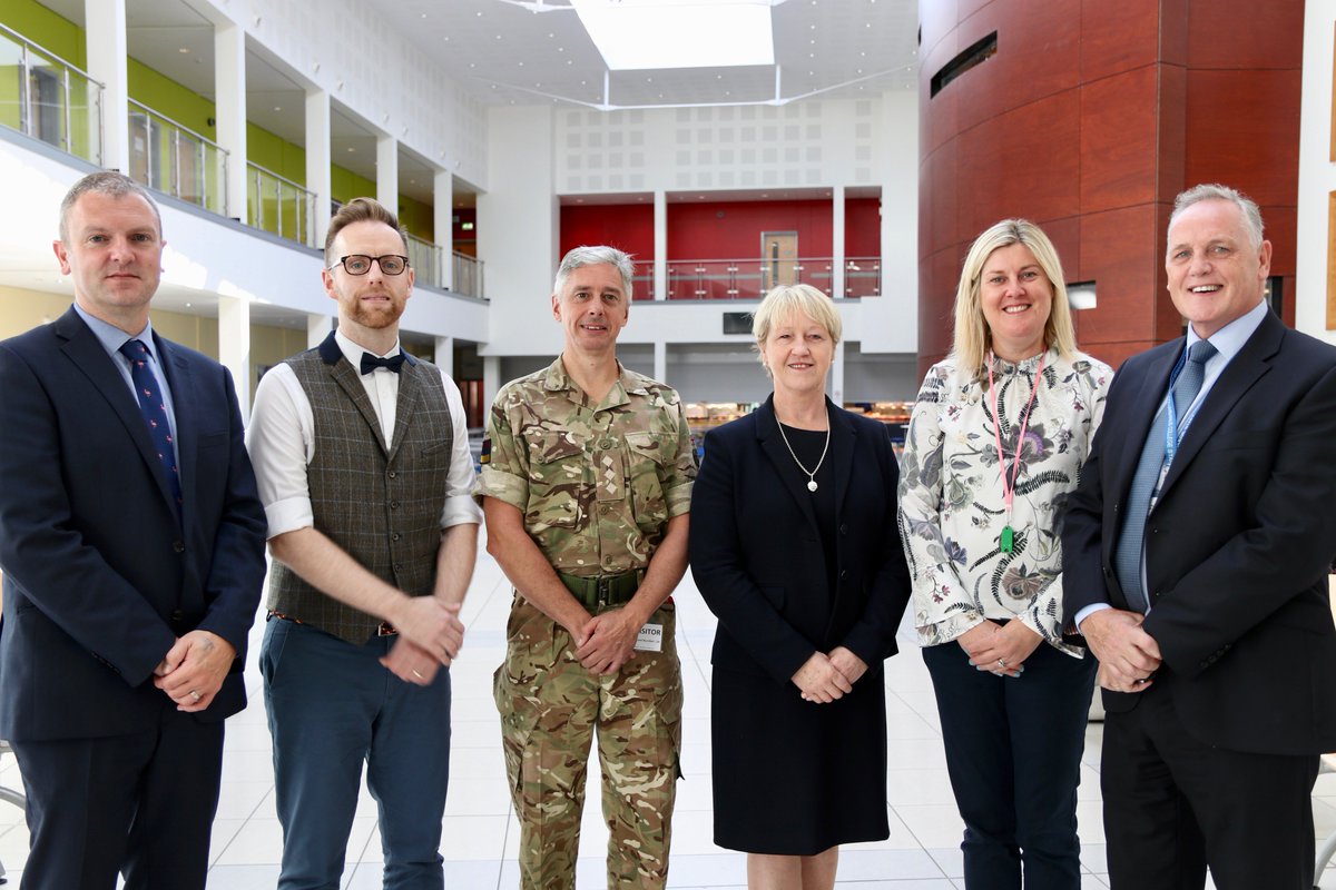 RFCANI's tweet photo. 📸 Yesterday we were delighted to attend the Senior Prefects Leadership Day facilitated by @204Field and 253 Med Regt. 

@GlenlolaSchool, @Bangor_Academy, @BangorGrammar &amp; @StColumbanusCol all joined together for a day of leadership education and team building! #ReservesNI ☘️💯 https://t.co/wt5vfuUexq
