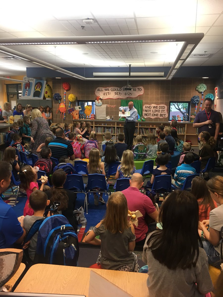 LindseyKoelling's tweet photo. Packed house for breakfast with books at Century! Everyone was excited to hear Dr. Loden read 😊 https://t.co/fwO3YTxQdg