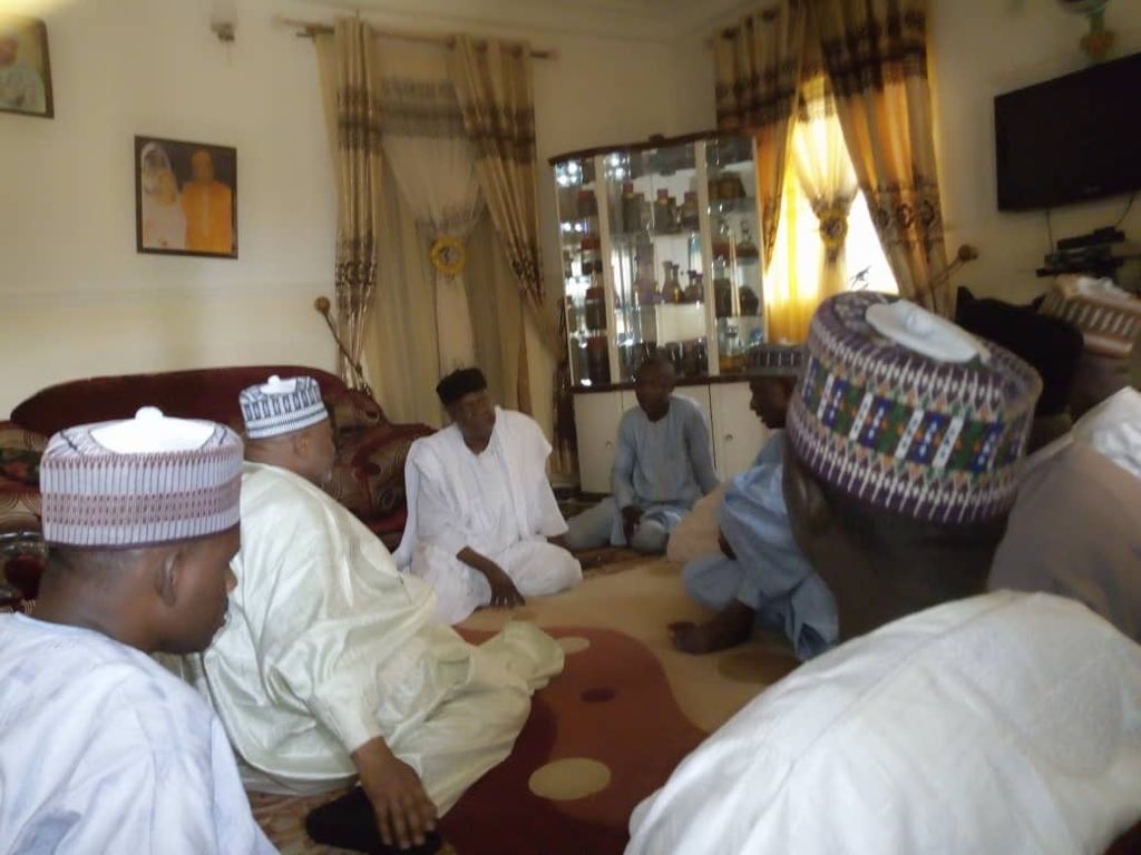 SenAbuKyari's tweet photo. Today at the Condolence visit to Tijjani modu Jabullam over the lost of his daughter, May her Soul Rest in peace Amin https://t.co/hlnASi1BkM
