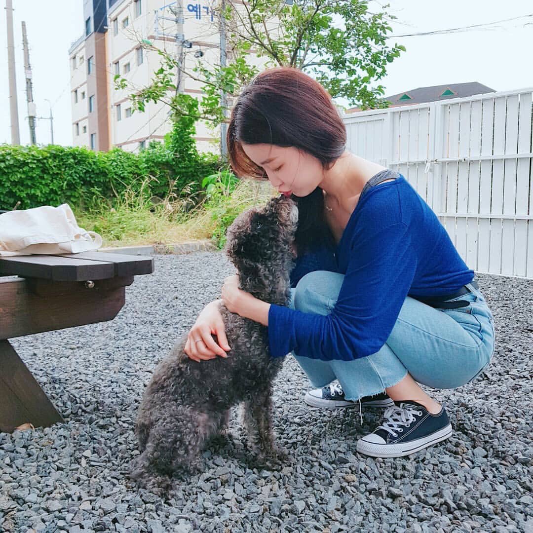 hanasgallery's tweet photo. 🐶🐶 https://t.co/UumbAs2pnk