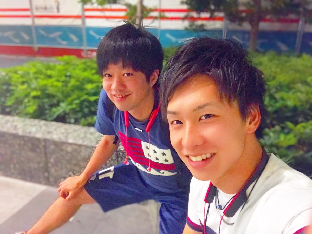 碩 幸輝 Seki Kouki En Twitter なんでみんなそんな当たり強いんや 笑 インスタもlineもコメントもみんな口開けば デブ 顔でかい 実写版丸い 情けない 遠近法 あぁぁ辛い 痩せてやる みんな太ってしまえー 明日からダイエット 明日から