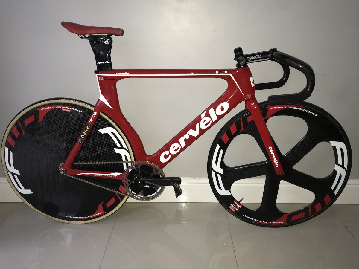 JackRootkinGray's tweet image. New @cbearcycling bottom bracket 😍super smooth and easy to fit. Have a bottom bracket for any bike and crankset that will last forever. 👌I am now able to record power on the track thanks to C-Bear. #cbearinside #ceramicbb #mechanicschoice #silentspeedperformance