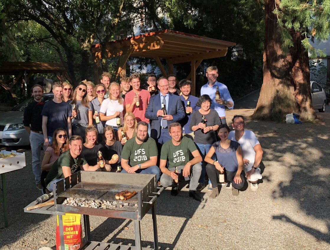 EuckenInstitut's tweet photo. Das gesamte #vfs18 Team bedankt sich bei euch allen für vier super Konferenztage! Wir hoffen, die #vfs18 hat euch genauso gut gefallen wie uns. Für uns heißts nun erstmal: durchatmen und die Freiburger Sonne genießen. In diesem Sinne: Zum Wohl und auf Wiedersehen in #Freiburg! https://t.co/f9xY7UxJ4Q