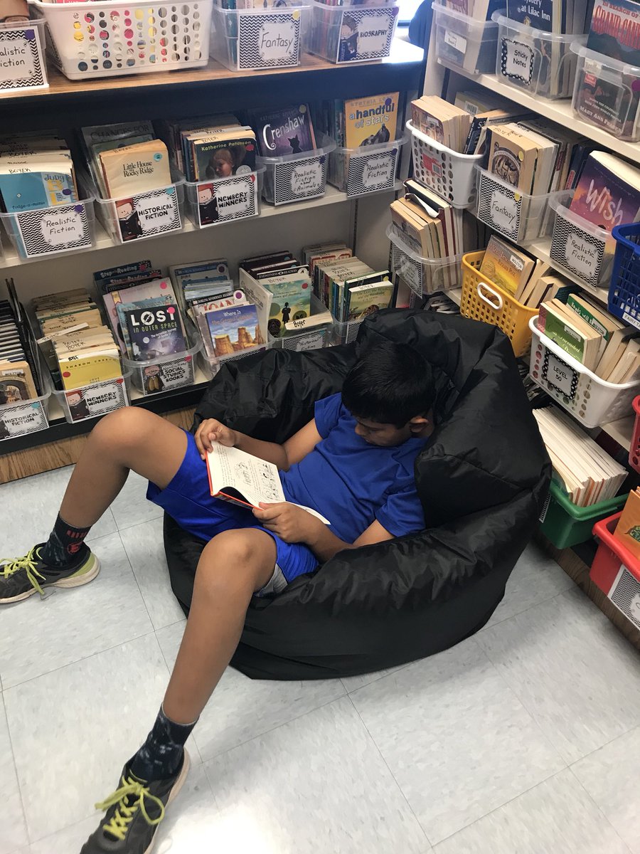 FESColantonio's tweet photo. Working on building reading stamina and choosing the perfect spot! #ourfcps #readinggoals https://t.co/F19BGjkp6T