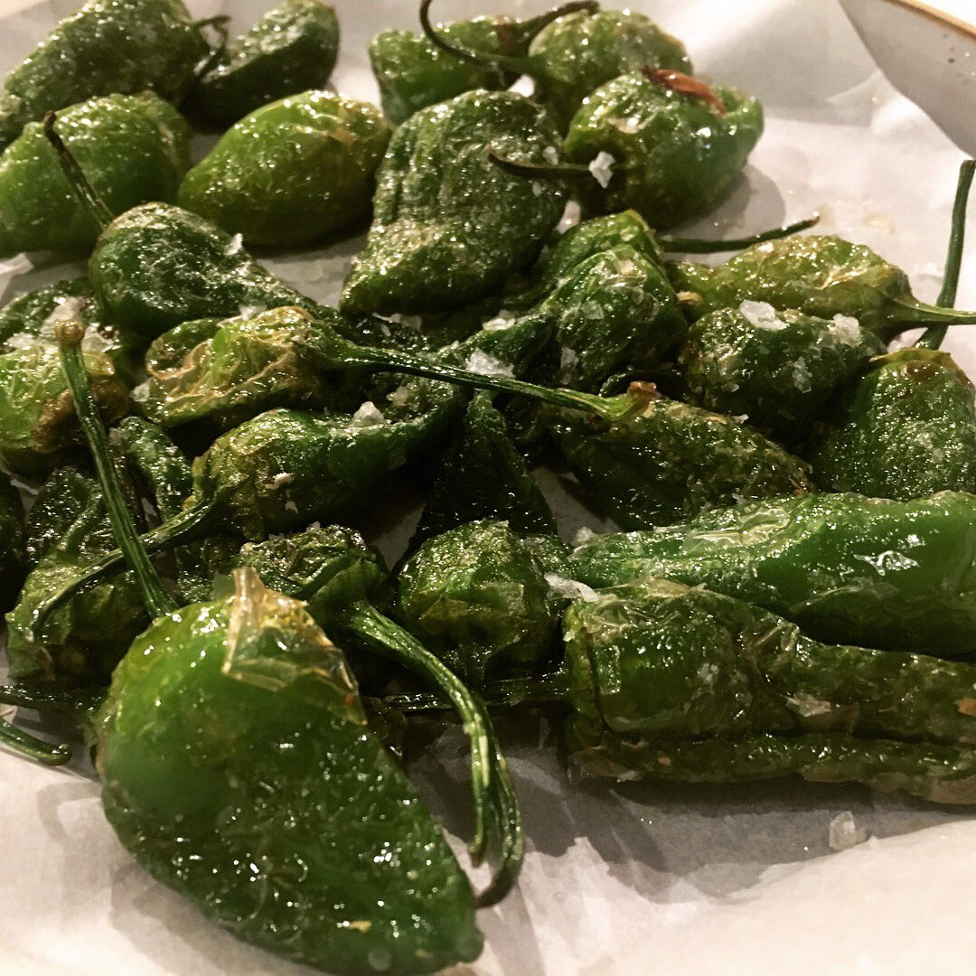 Gorgeous inside-out chicken wings and other #Tapas 😍
.
#oxandcart #premium #produce #trusted #local #butcher #online #TripToMadrid 🐂🇪🇸
.
Oxandcart.co.uk