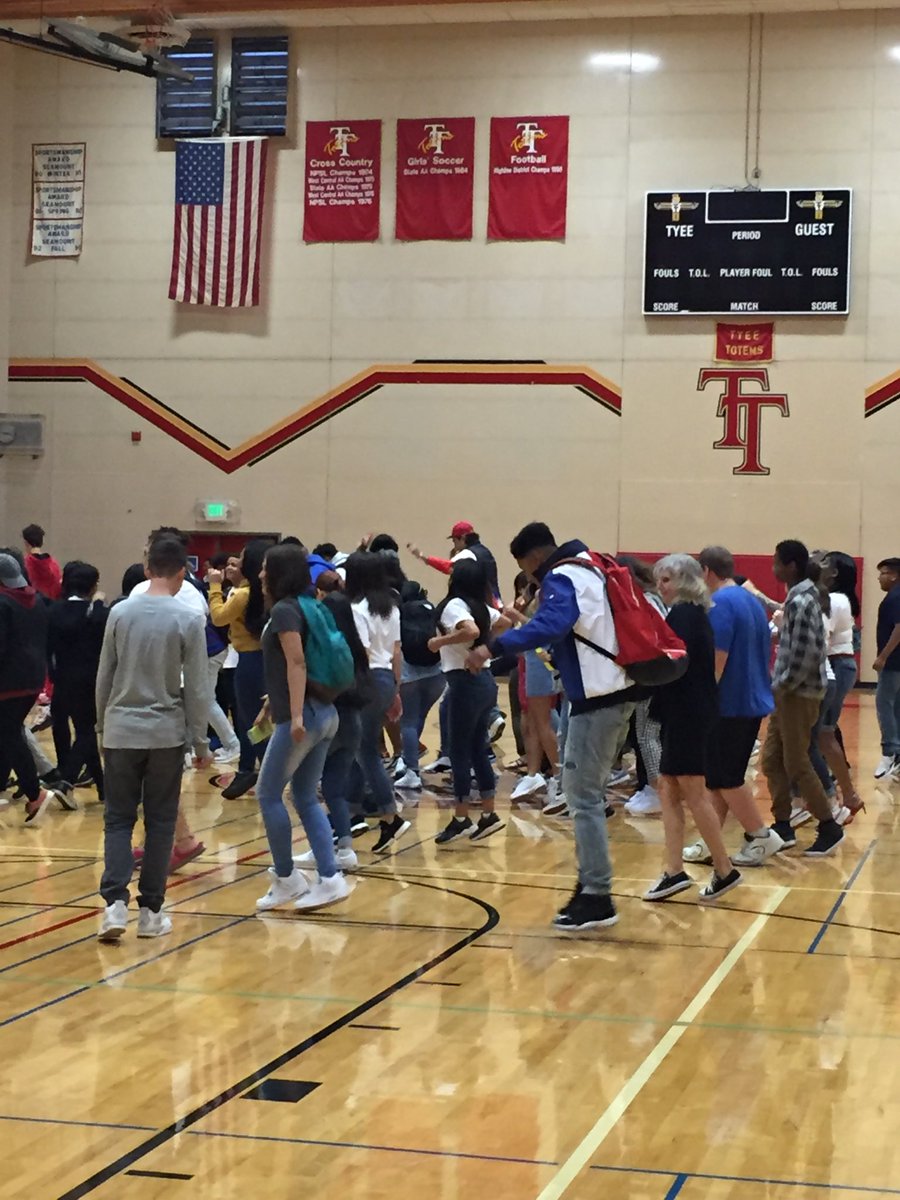 Kisa Hendrickson tweet media