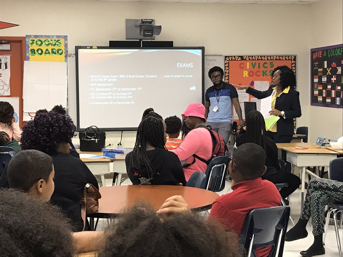 Lindalentink8's tweet photo. Mr. Morency and @MDCPS CSS Agenor talking about #civics to our 7th Graders. #mdcpsOpenHouse https://t.co/rk9k8OeiNU