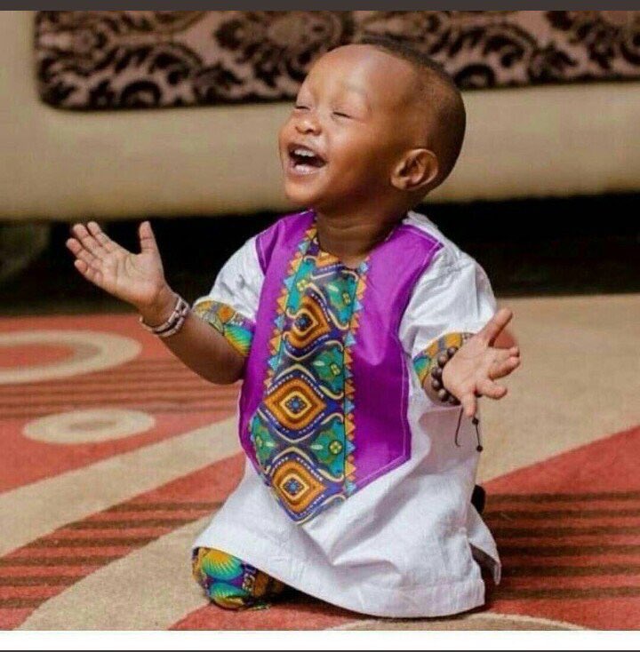 realADENZEL's tweet image. My Mentors, are my Mentors.
Don’t be Jealous, its about time you find yours.

H.E. @GEJonathan , GCFR. 
(No be Joke oh). 

Bros. Understand the Space oh. 
No take am Personal. 
(Na 🇳🇬 e be) #AtáTIME. 

@segalink .😋 
#GetYourCopyNOW. 

#NewNigeria. #WayForward.