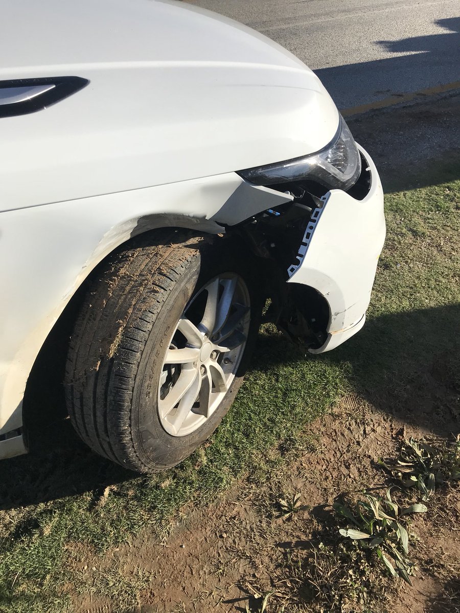 gud_red's tweet photo. #RoadTrip18 got taken out by an idiot trying to overtake while I’m indicating to turn. Thankful no one hurt @Addo https://t.co/0A9JsmQaUa