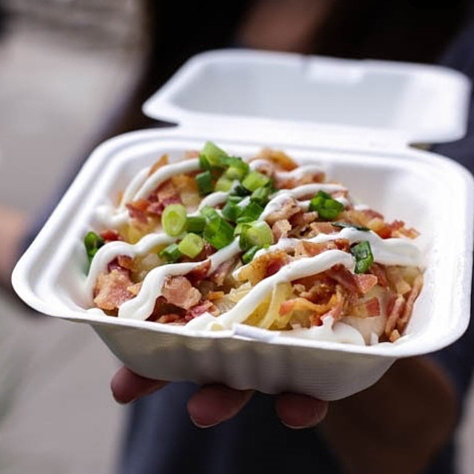 Find us at Dundas and University today!! 🥟Get your Pierogi fix🥟🥓 11:30am-2pm
#mrpierogi #torontofoodtruck #lunch #dundasuniversity