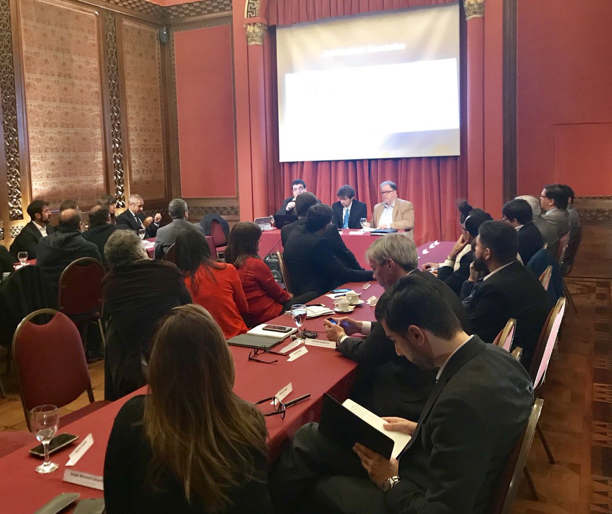 fernandocassina's tweet photo. @FundacionCapa8 continua trabajando por un ciberespacio mas seguro, en esta oportunidad en @AlianzaFBsAs hablando de Blockchain, Criptoactivos y Ciberdelito, con la importante participacion de @alxprince https://t.co/kZsk92lnqv
