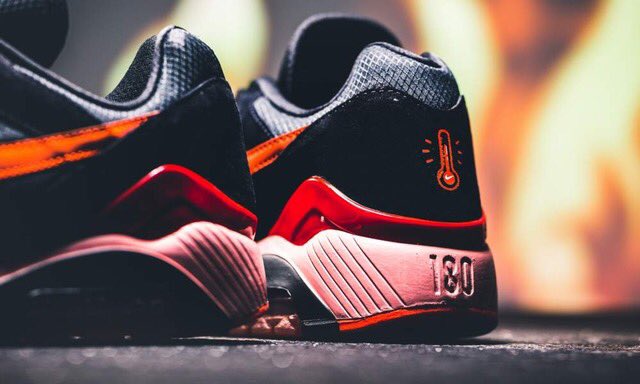 urbanshooz's tweet photo. Shop Now @Nike AIR MAX 180 ´Fire &amp; Ice’ Pack • in-store &amp; online @urbanshooz • 140,00€ • https://t.co/CSULs6NVnZ • https://t.co/PGaTBH021z