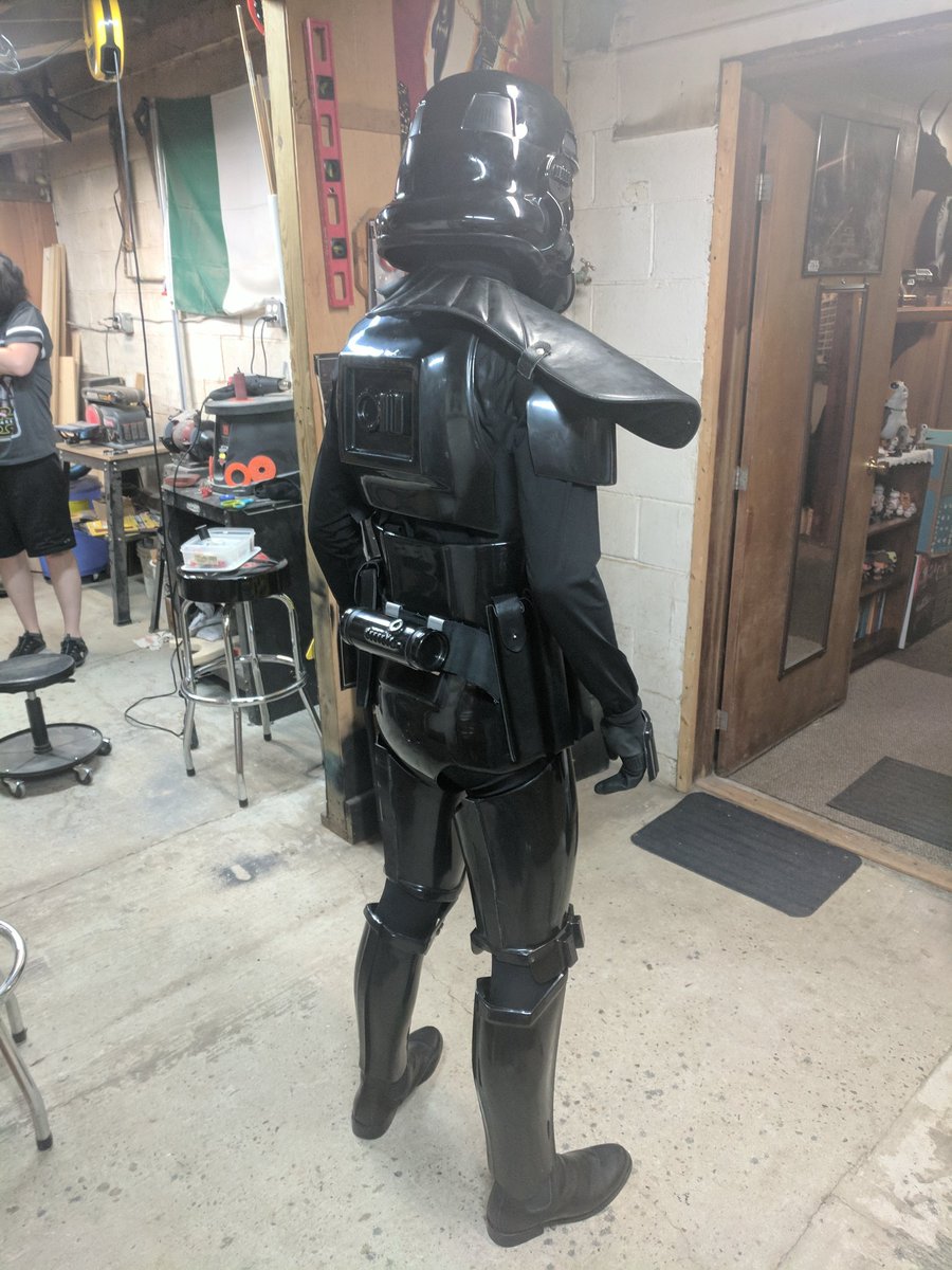 Spacecowb0i's tweet photo. Shout-out to all the beautiful people in the @501stStarkiller who's helping me fulfill my dream of becoming a #badguydoinggood 😁 soon be #swiftsilentrelentless with the @501stSpecOps https://t.co/Wlvp4Gix2C