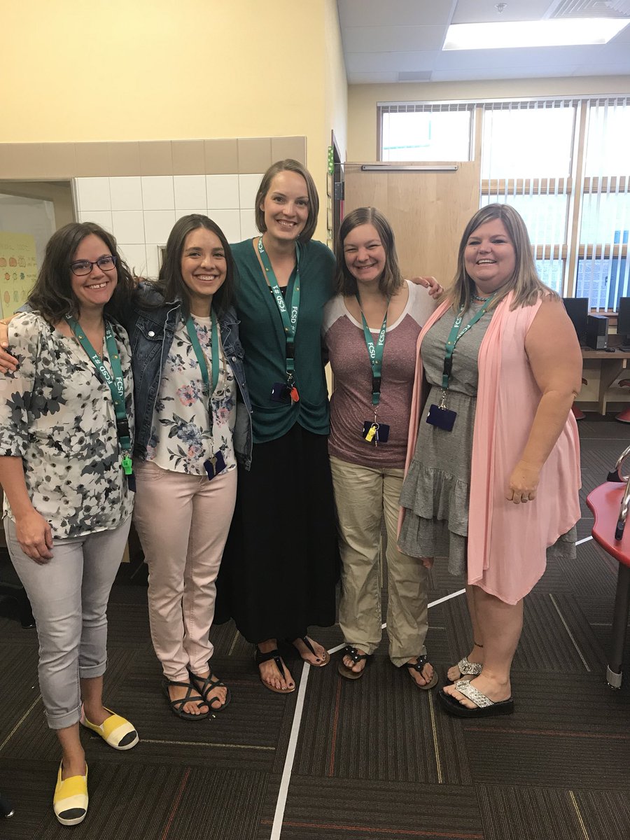 ShannanCoon's tweet photo. Happy Wednesday! From The Little Teachers on the Prairie! https://t.co/x4bf2Hry3m