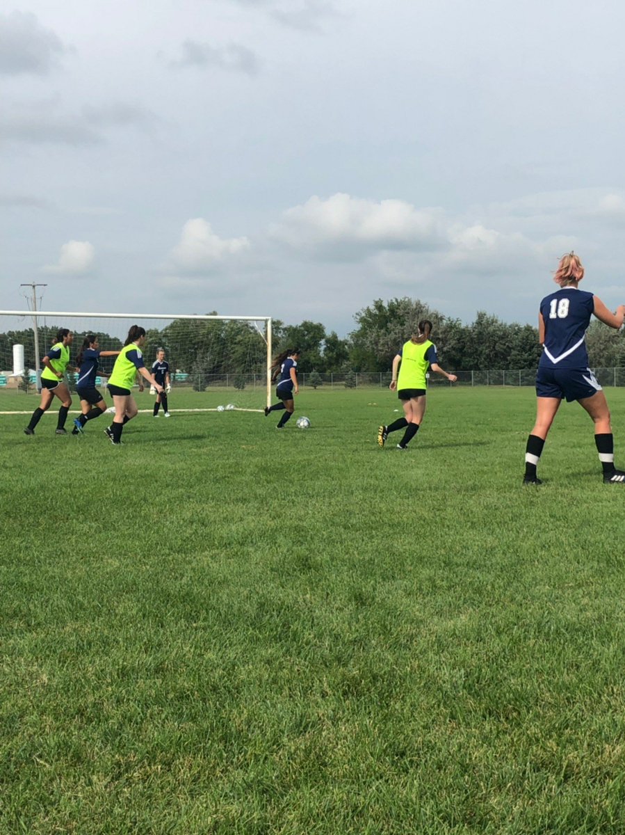 MMULancersWSOC's tweet photo. A comfort zone is a great place but nothing grows there. We make progress one step at a time #Lancers #MountUp #weplayLancerSoccer #picsfrompractice https://t.co/DkjUrzKZS8