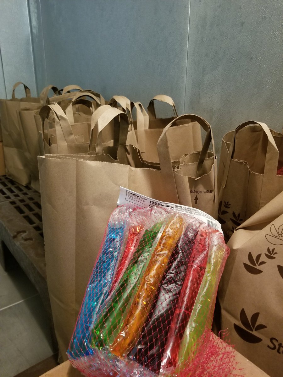 Andrea So (@mynamesandreaso) on Twitter photo <a href="/BPSEdwards/">Edwards Middle School</a> bought popsicles for students and staff. We are ready and excited about Day 1 with students! <a href="/LMDoherty27/">Laryssa Doherty</a> <a href="/BPSEdwards/">Edwards Middle School</a> bought popsicles for students and staff. We are ready and excited about Day 1 with students! <a href="/LMDoherty27/">Laryssa Doherty</a>