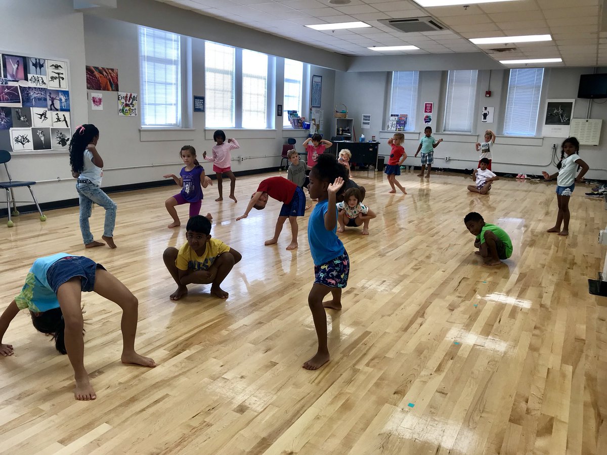 First graders are creating and exploring body shapes! #wcpssdance <a href="/GTWizards1/">Washington GT Magnet</a> <a href="/wcpssmagnets/">WCPSS Office of Magnet Schools (Choice Schools)</a> <a href="/wizardpta/">Washington PTA</a>