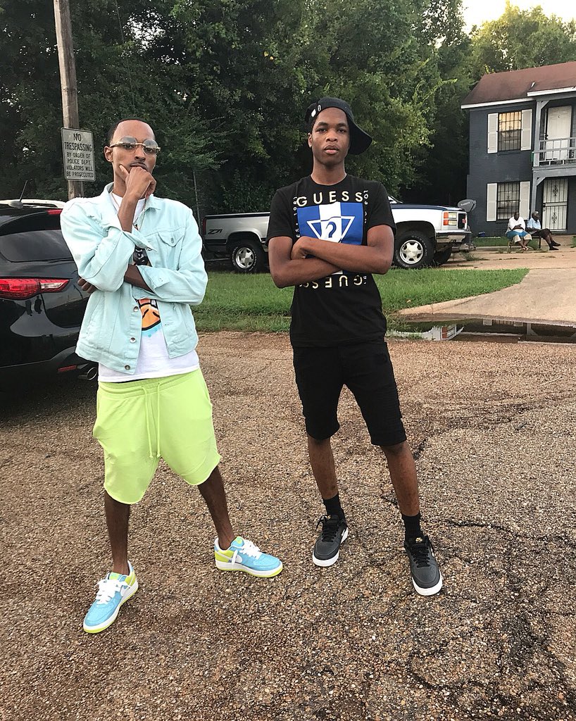 CoMan601's tweet photo. Coach Co I draw the Play Up and  @jaccothegoat gone execute...Im chasing bags sorry I can’t Lay up all day next to you💰🚛💨 https://t.co/dro3vkID9K