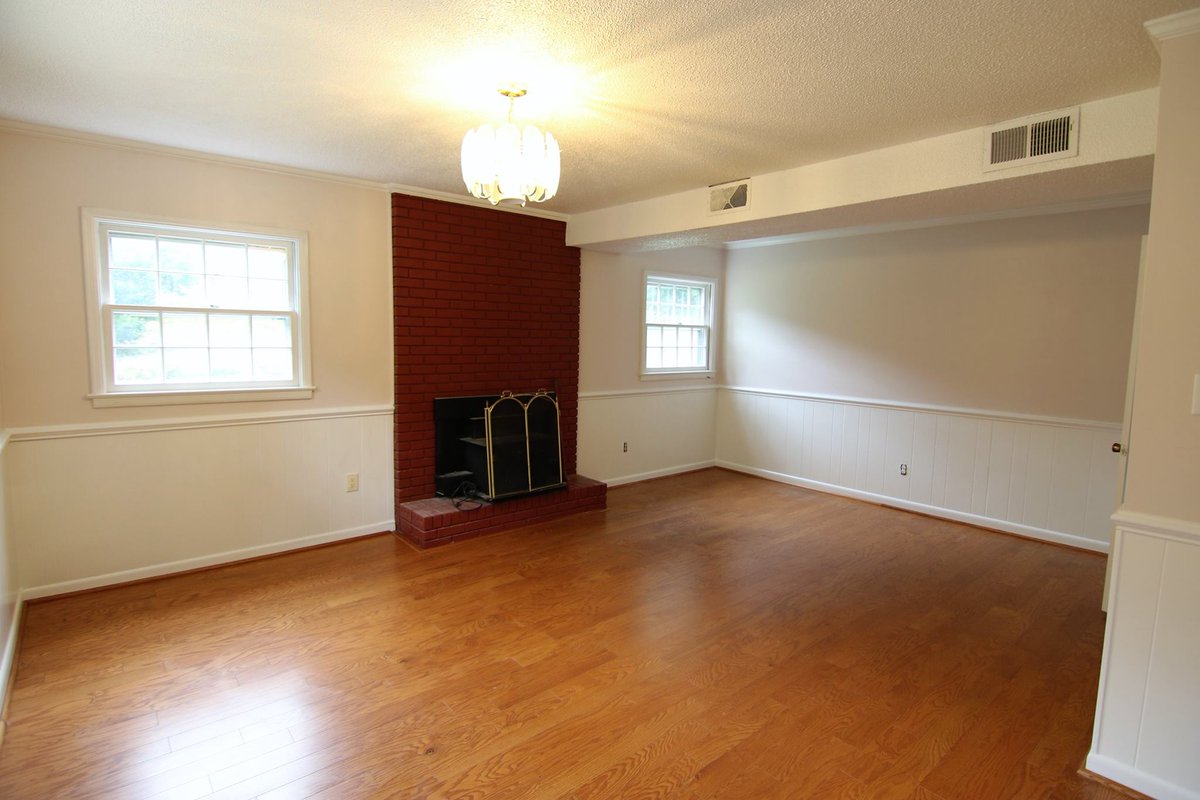 aprilstephens's tweet photo. Don't miss this all brick split-level in a fantastic Raleigh location with a beautiful backyard!

View more: https://t.co/YZ2MR8VdU3
#Raleigh #TheAprilStephensTeam #REMAXOneRealty https://t.co/ysJoehYejK