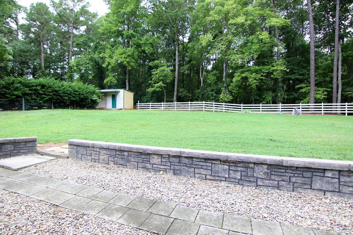 aprilstephens's tweet photo. Don't miss this all brick split-level in a fantastic Raleigh location with a beautiful backyard!

View more: https://t.co/YZ2MR8VdU3
#Raleigh #TheAprilStephensTeam #REMAXOneRealty https://t.co/ysJoehYejK